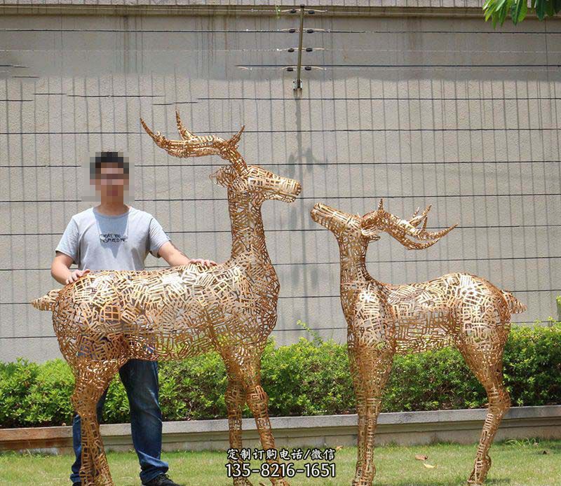 锻造不锈钢镂空鹿雕塑