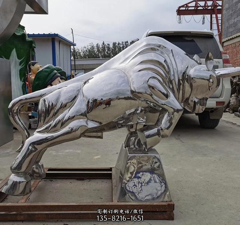 不锈钢拓荒牛雕塑