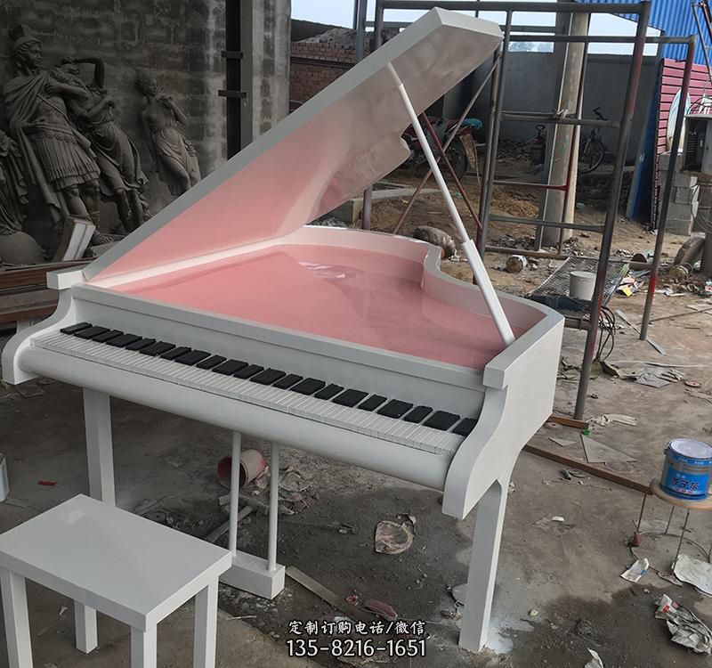 不锈钢校园钢琴雕塑