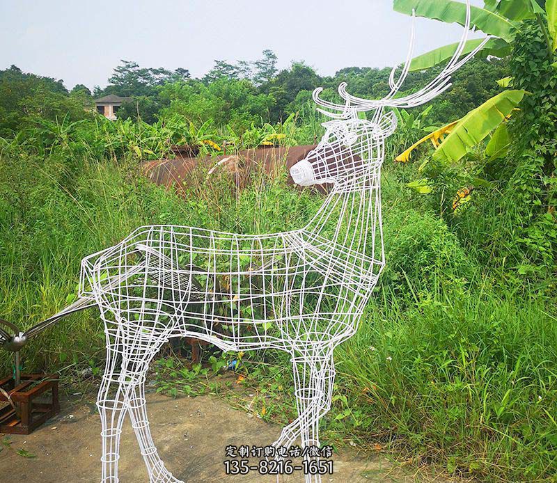 不锈钢花园镂空鹿雕塑