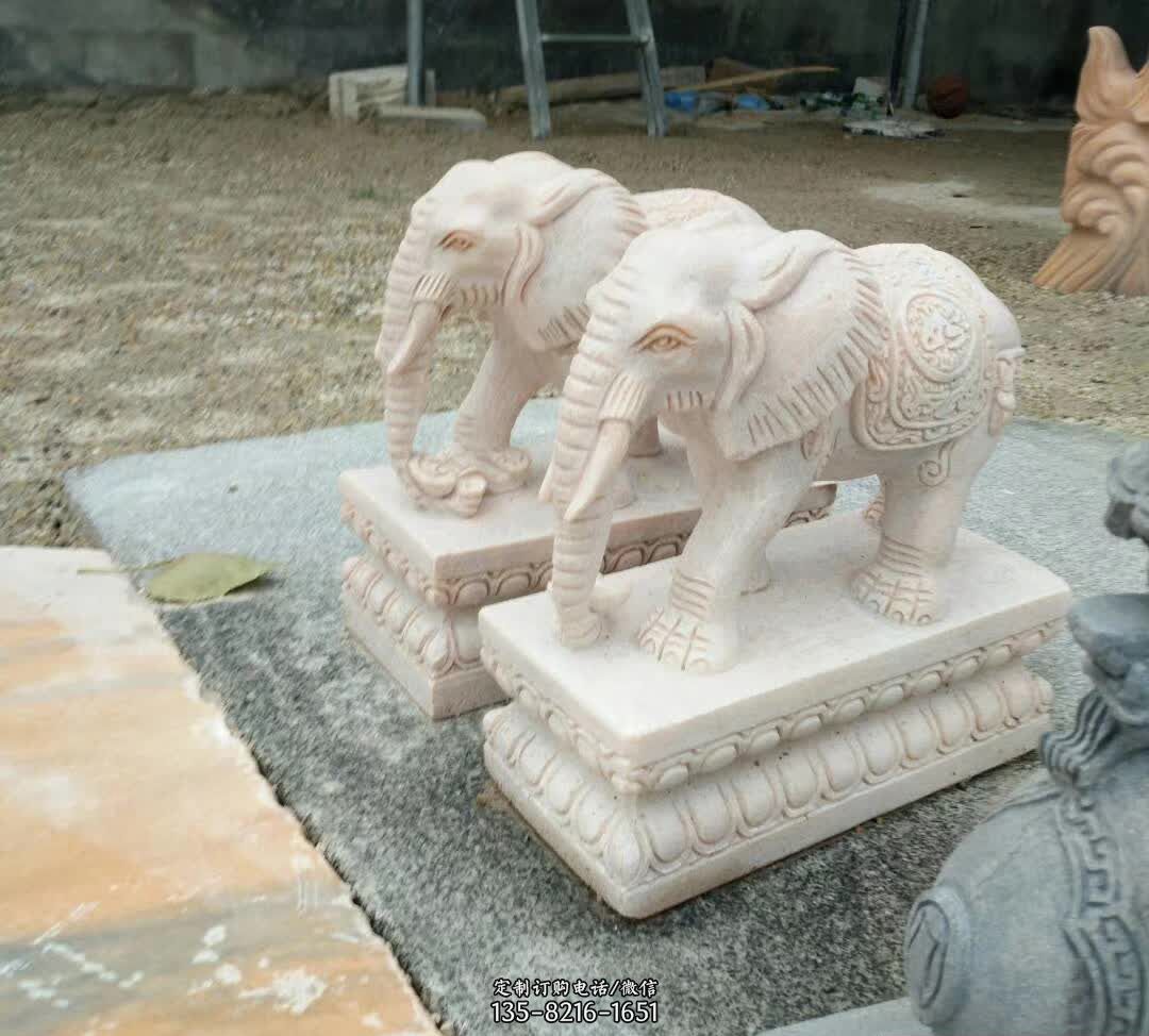 广场动物大象石雕图片