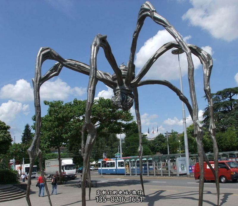 不锈钢蜘蛛广场景观