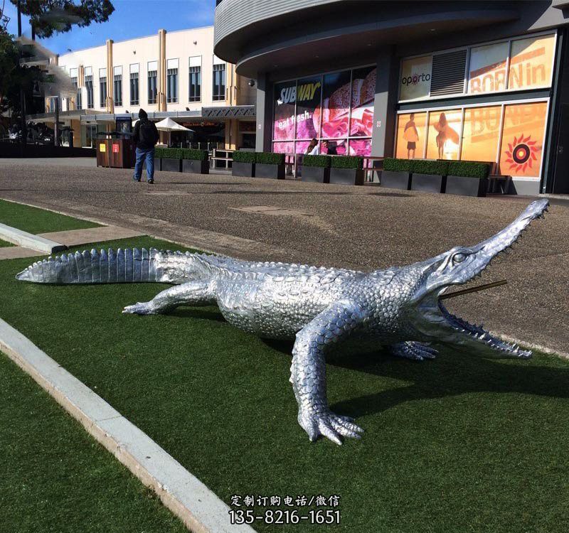 不銹鋼公園動物鱷魚雕塑