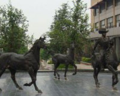 骑马人物广场景观公园动物铜雕