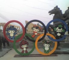 广场奥运五环不锈钢雕塑