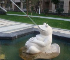 公园景观青蛙喷泉石雕