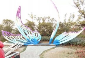 不锈钢彩色抽象蝴蝶雕塑