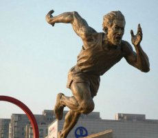 男人跑步运动人物铜雕