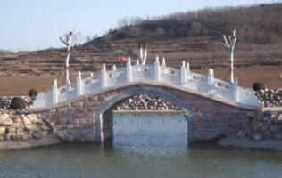 公园拱桥石雕-水将军雕像