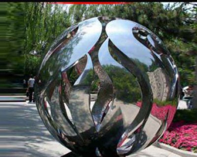 公园不锈钢镜面镂空球雕塑