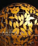 不锈钢镂空树叶球景观雕塑