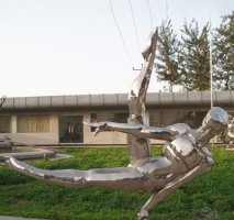 不锈钢鞍马运动人物雕塑2