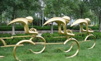 不锈钢赛车人物公园景观雕塑