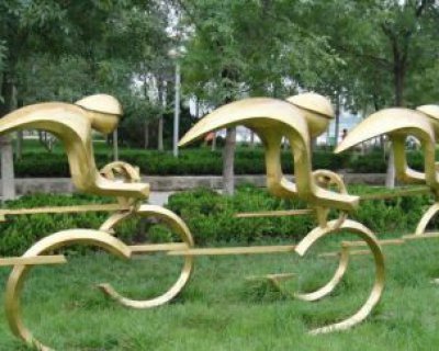 不锈钢赛车人物公园景观雕塑