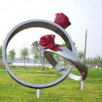 不锈钢玫瑰花戒指公园雕塑