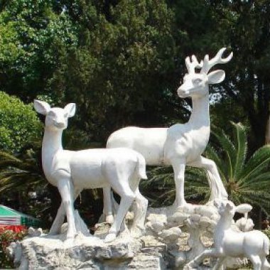 大理石公园动物小鹿石雕