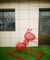不锈钢镂空蚂蚁雕塑1