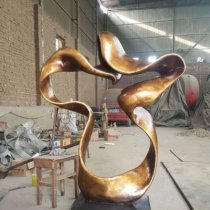 玻璃钢仿铜抽象雕塑案例