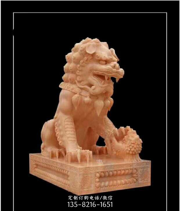 晚霞红故宫狮子雕塑图片