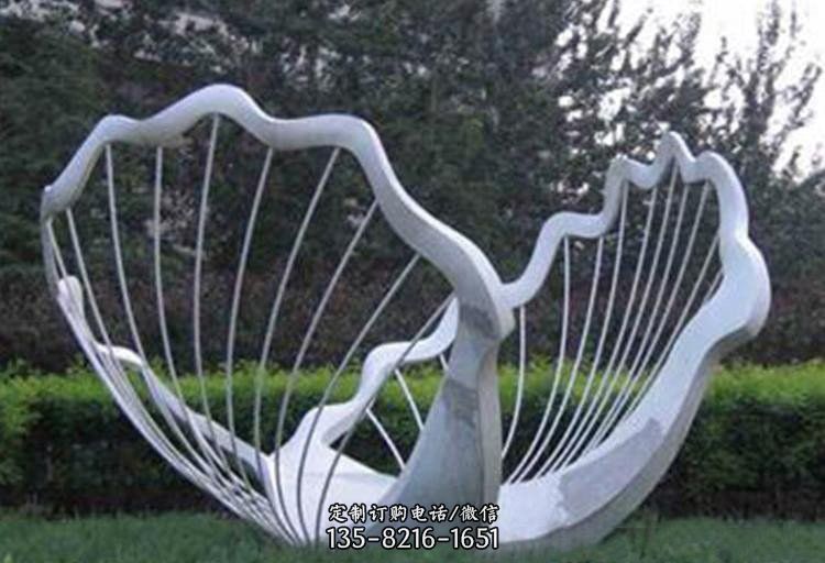不锈钢公园镂空贝壳雕塑