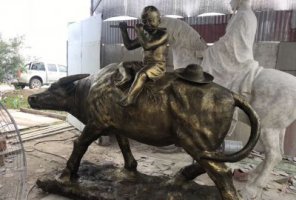 牧童放牛人物-石雕牧童骑牛雕塑