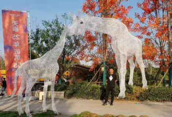 深圳《睡美人》睡臥紐倫堡地區公園