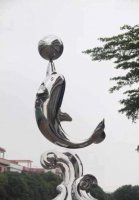 不锈钢广场顶球的海豚雕塑