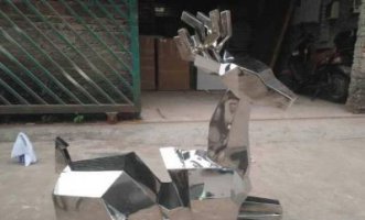 不锈钢抽象小鹿雕塑