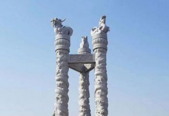 凤凰广场石雕龙柱：传承文化底蕴与装饰之美