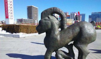 广场抽象母子羊动物铜雕