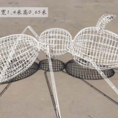 公园镂空蚂蚁造型雕塑