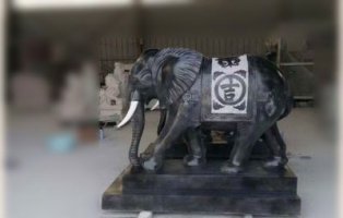 中国黑石材大象雕塑