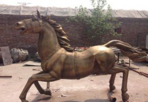 铸铜奔马雕塑-抽象不锈钢鹿雕塑