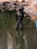 公园头戴荷叶的男孩人物铜雕