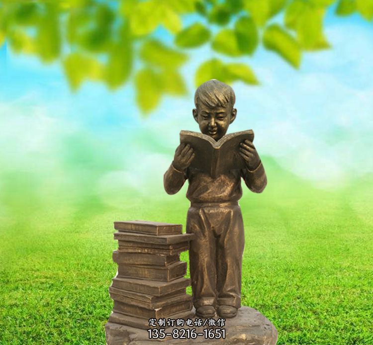 校园读书的小男孩铜雕