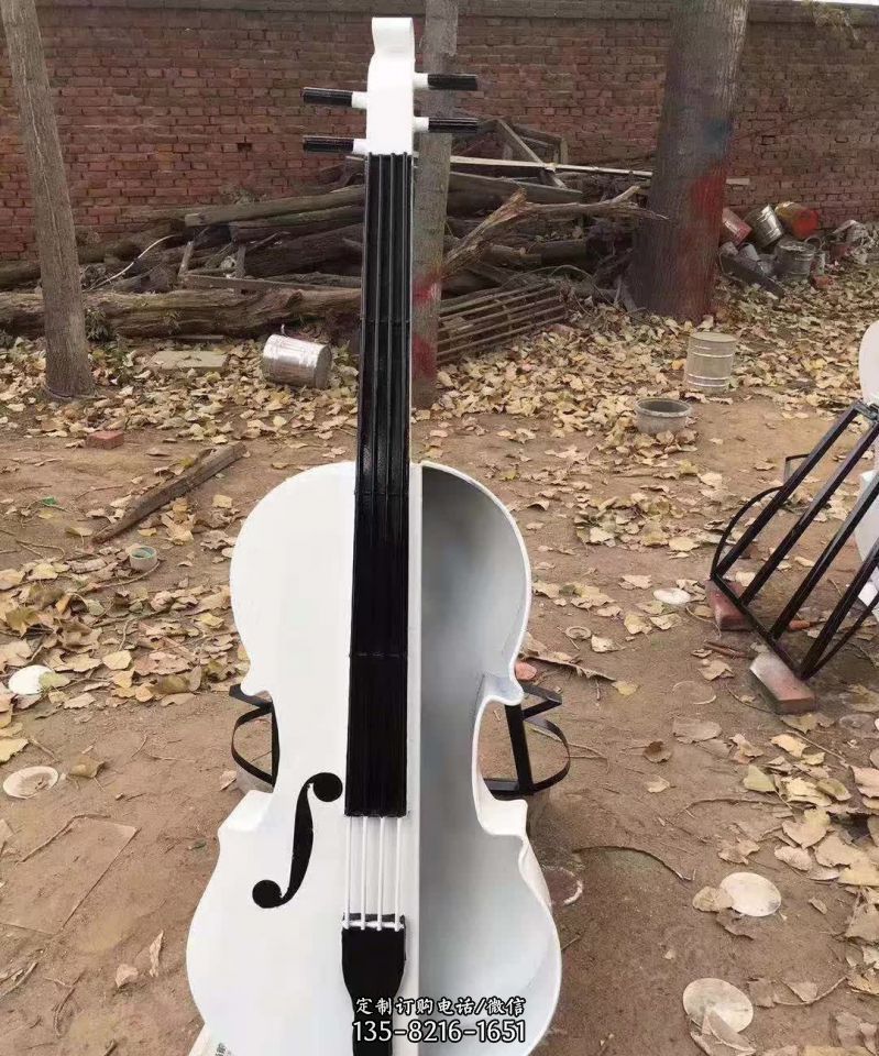 不锈钢大提琴雕塑12