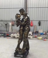 亲吻情侣铜雕-浦发仿铜浮雕卡