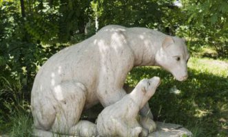 石雕母子北极熊