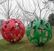不锈钢镂空球景观雕塑2