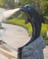 石雕公园喷水海豚