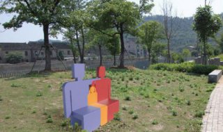 公园不锈钢抽象座椅人物景观雕塑