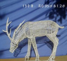 不锈钢低头鹿镂空雕塑