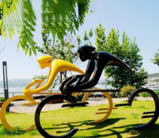 公园不锈钢黄黑单车雕塑