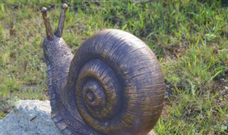 蜗牛铜雕