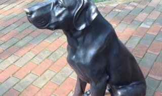 公园动物铜雕狗