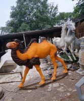 玻璃钢公园骆驼动物雕塑