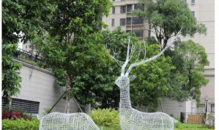 小区不锈钢镂空梅花鹿鹿雕塑