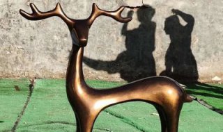 铜雕抽象小鹿雕塑