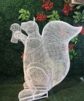 不锈钢镂空松鼠雕塑 12