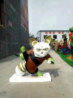 浣熊雕塑-儿童游乐园摆放卡通浣熊师傅玻璃钢雕塑